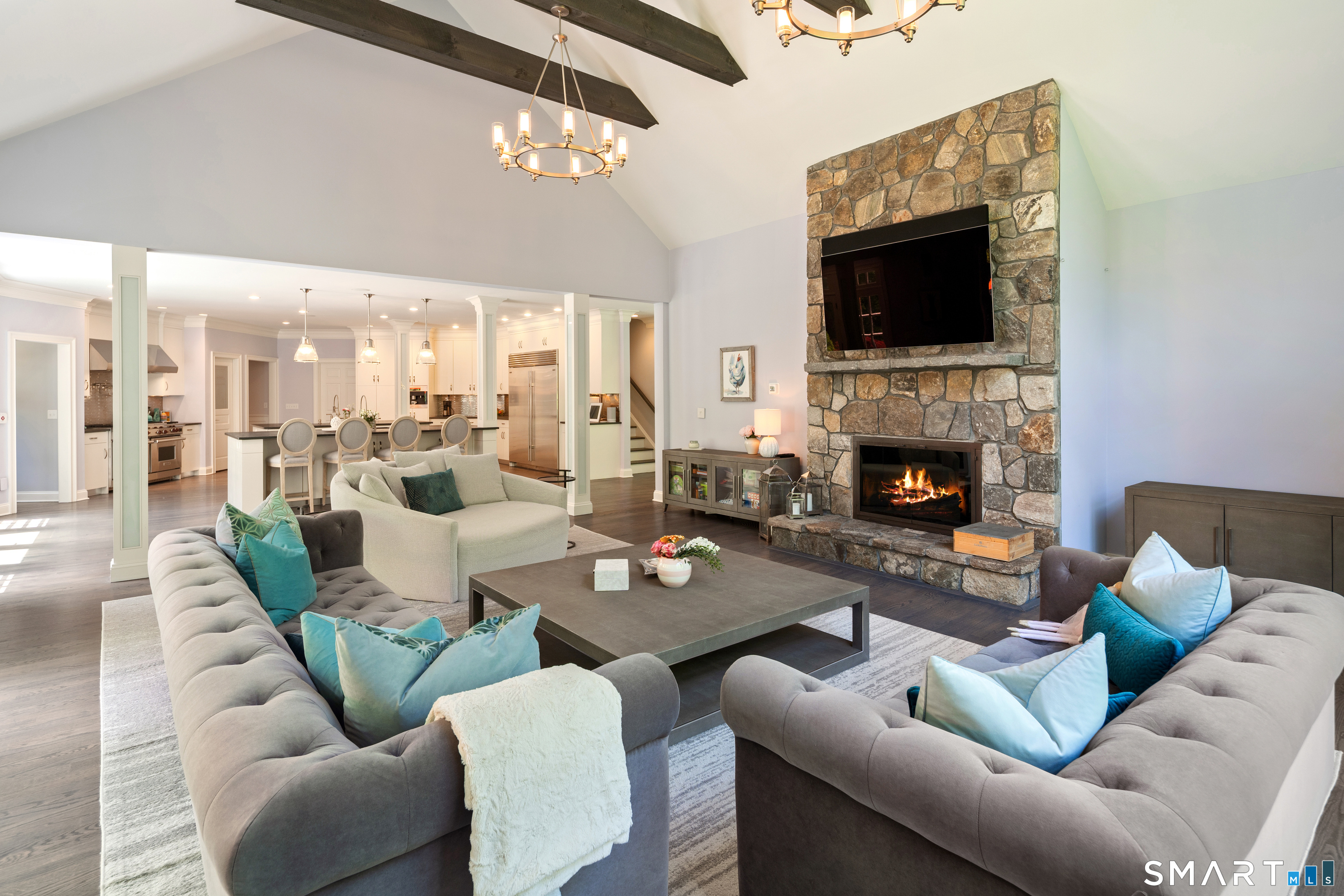 81 Lukes Wood Road New Canaan CT 06840