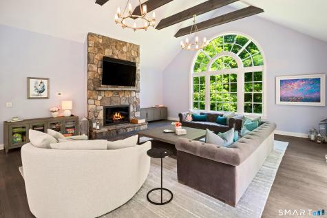 81 Lukes Wood Road New Canaan CT 06840
