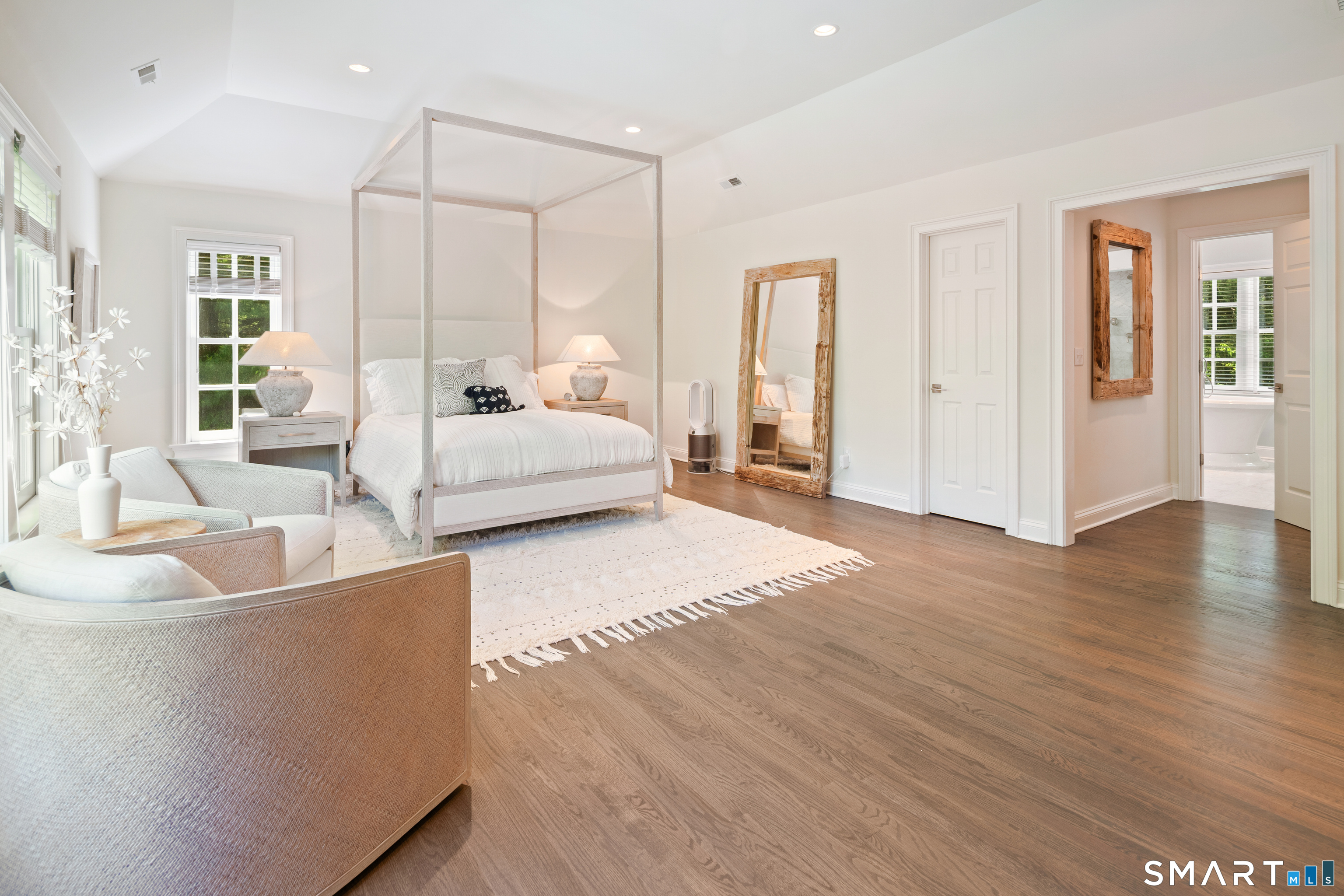 81 Lukes Wood Road New Canaan CT 06840