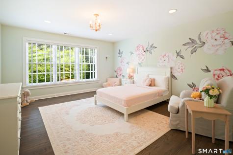 81 Lukes Wood Road New Canaan CT 06840