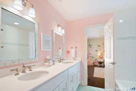 81 Lukes Wood Road New Canaan CT 06840