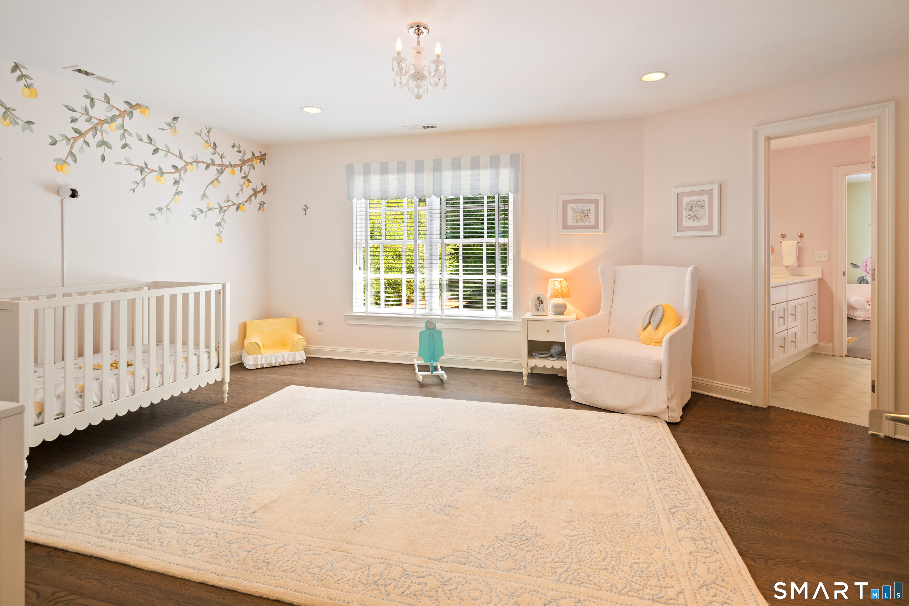 81 Lukes Wood Road New Canaan CT 06840