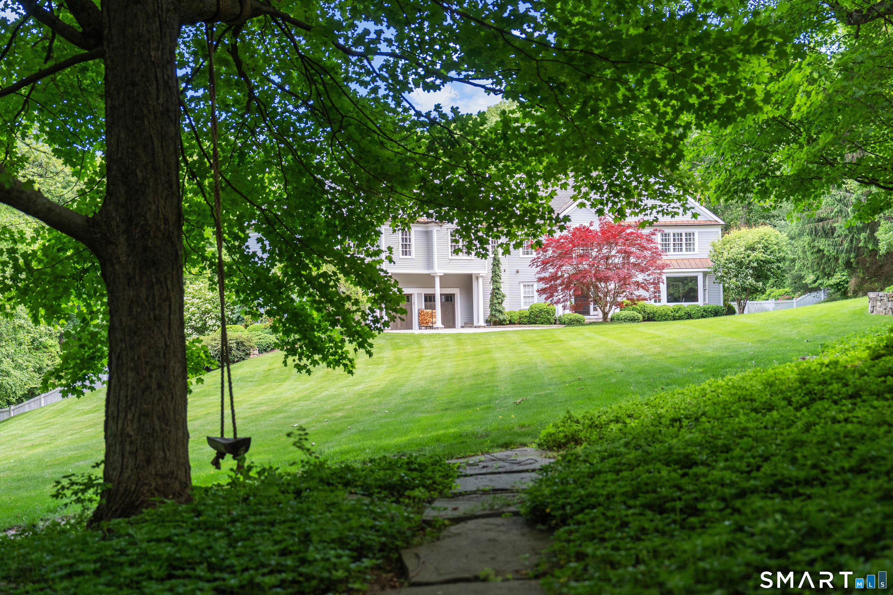 81 Lukes Wood Road New Canaan CT 06840