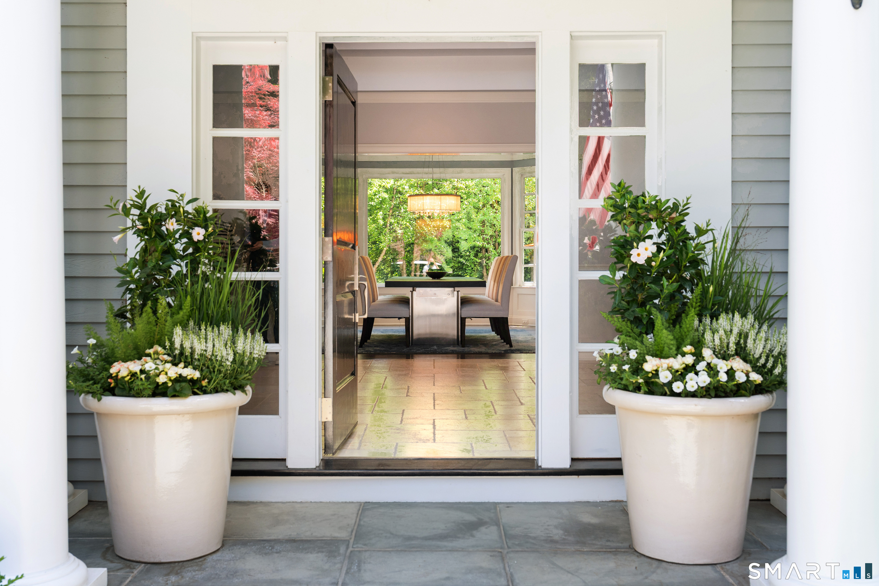 81 Lukes Wood Road New Canaan CT 06840