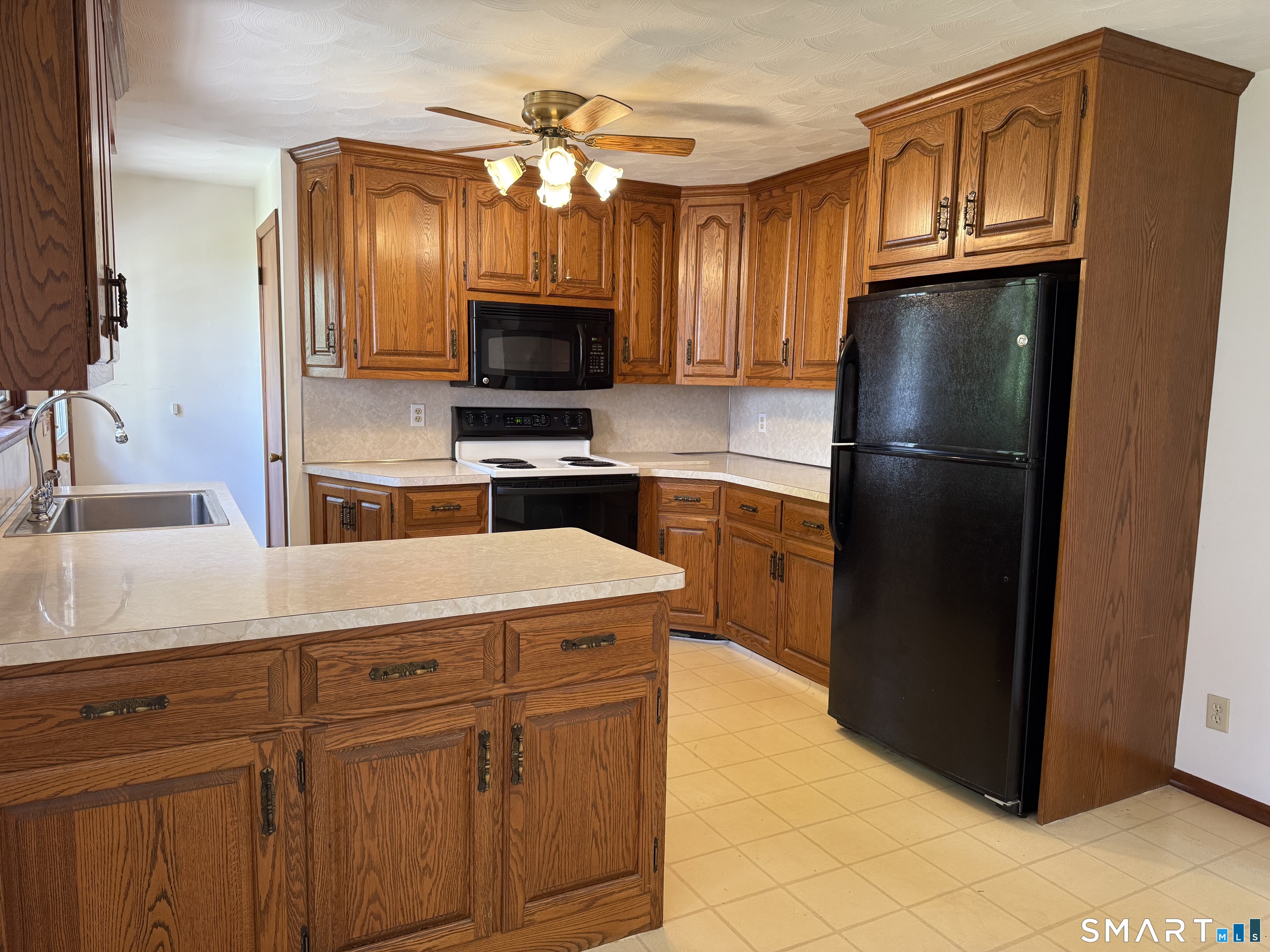 26 Maple Street Trumbull CT 06611