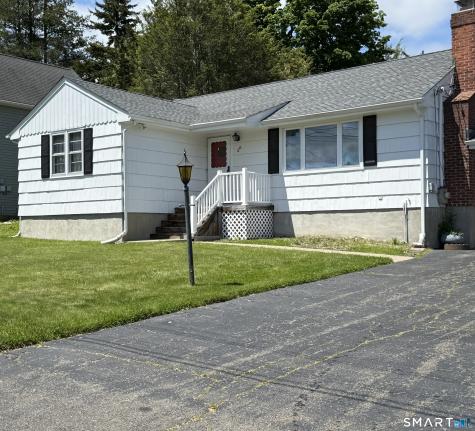 26 Maple Street Trumbull CT 06611