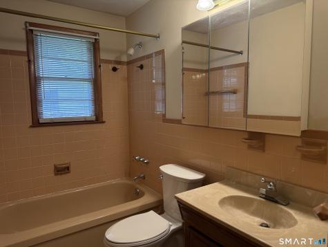 26 Maple Street Trumbull CT 06611