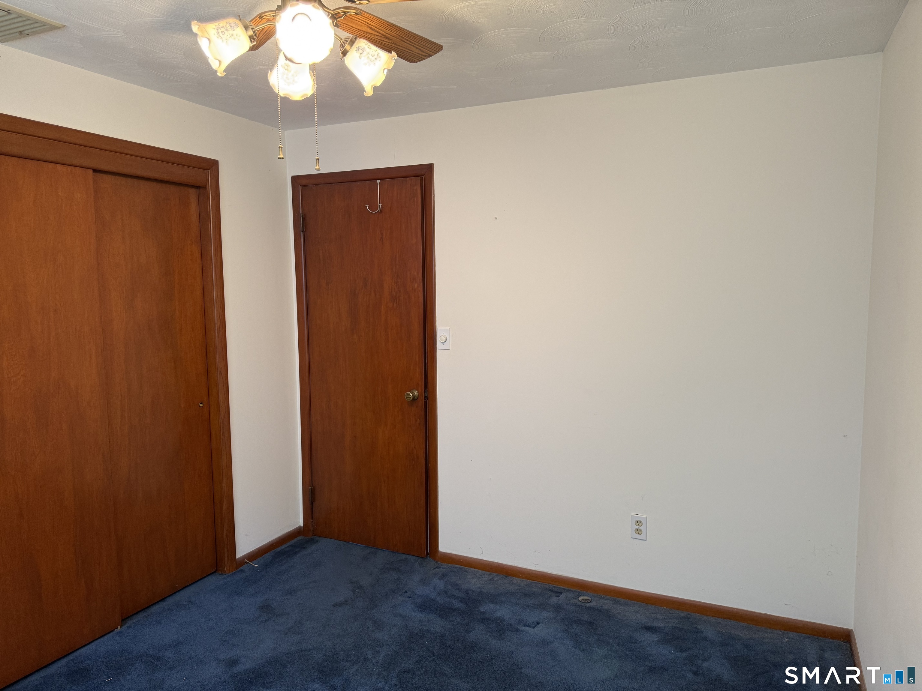 26 Maple Street Trumbull CT 06611