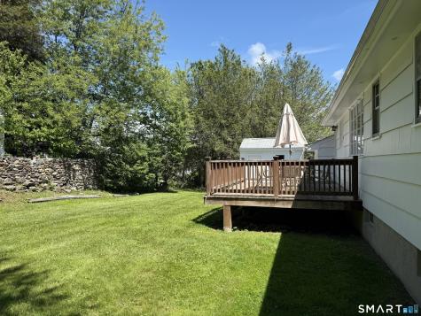 26 Maple Street Trumbull CT 06611