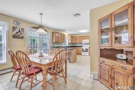 11 Jeanetti Drive Derby CT 06418