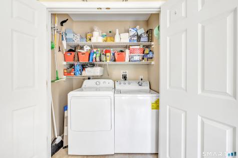 11 Jeanetti Drive Derby CT 06418