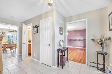 11 Jeanetti Drive Derby CT 06418