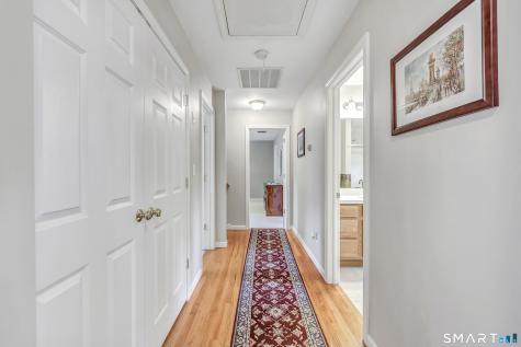 11 Jeanetti Drive Derby CT 06418
