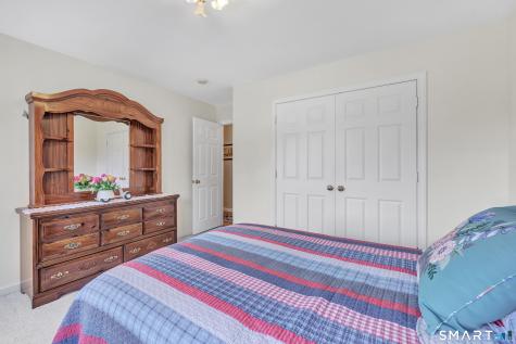 11 Jeanetti Drive Derby CT 06418