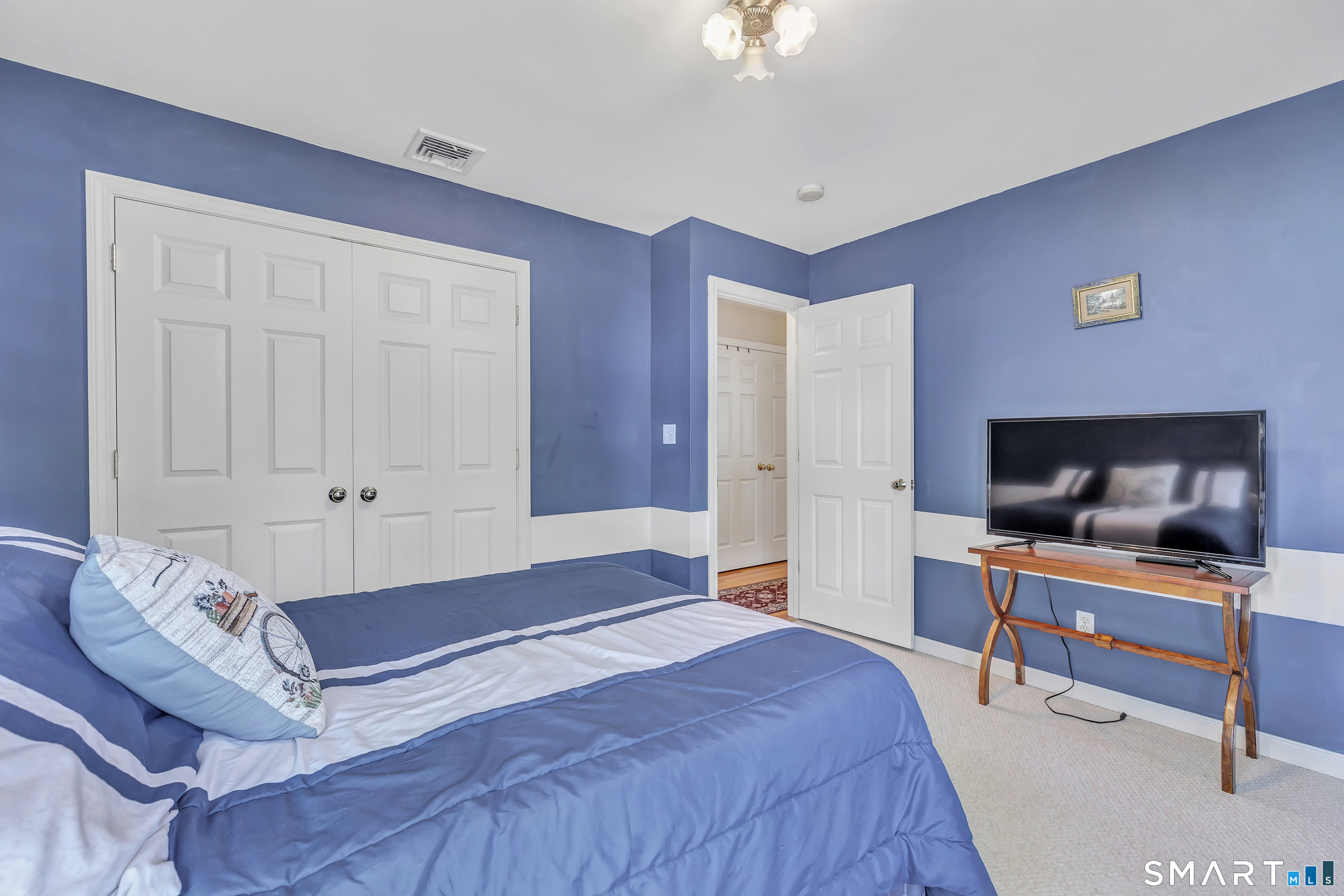 11 Jeanetti Drive Derby CT 06418