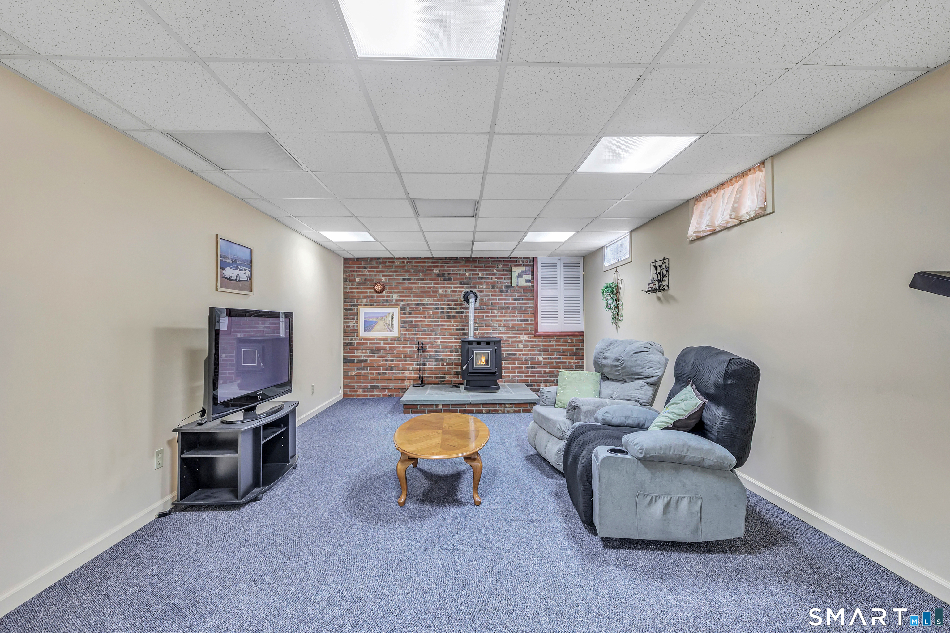 11 Jeanetti Drive Derby CT 06418