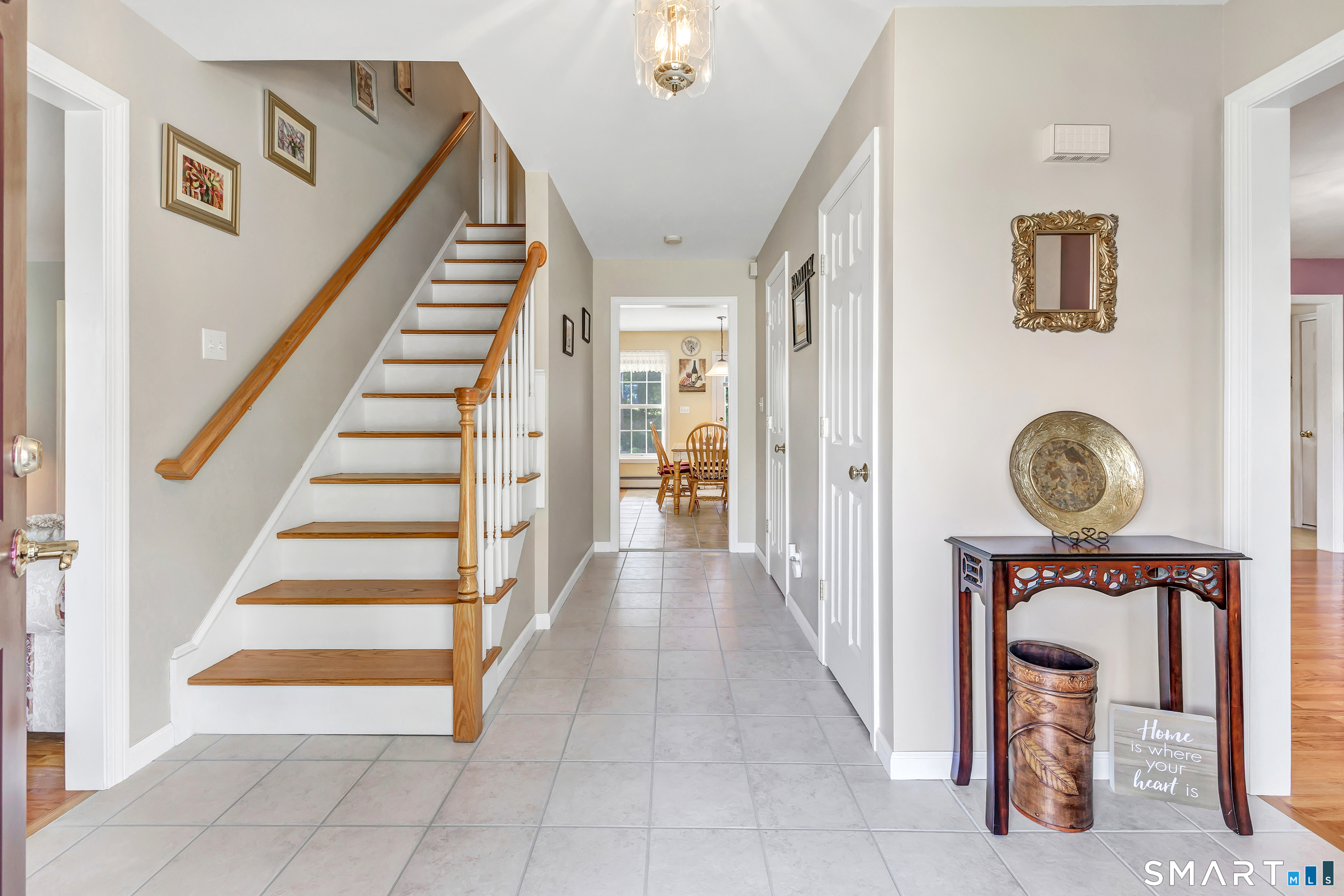 11 Jeanetti Drive Derby CT 06418