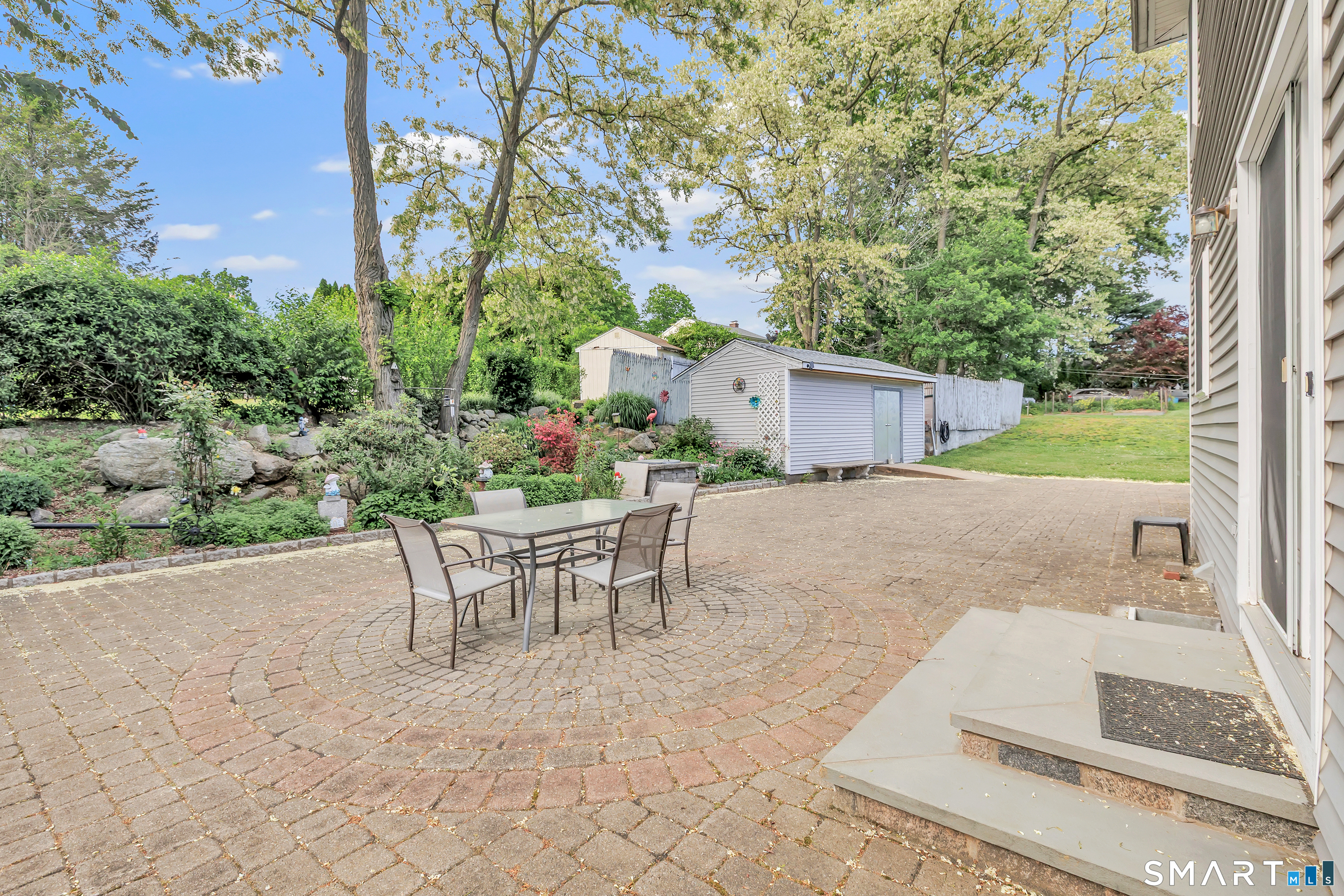 11 Jeanetti Drive Derby CT 06418