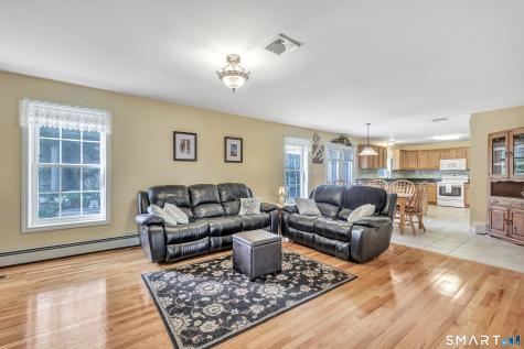 11 Jeanetti Drive Derby CT 06418