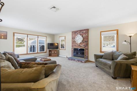 11 Settlers Way Ellington CT 06029