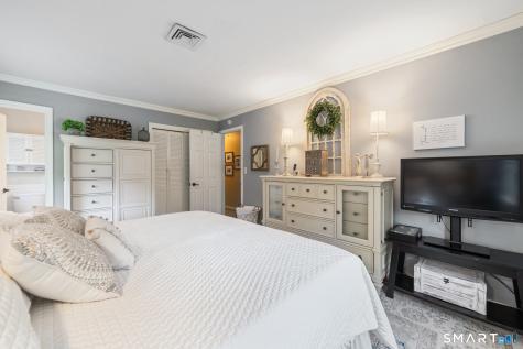 924 Roxbury Road Southbury CT 06488