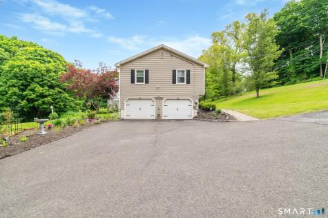 924 Roxbury Road Southbury CT 06488