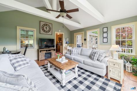 924 Roxbury Road Southbury CT 06488