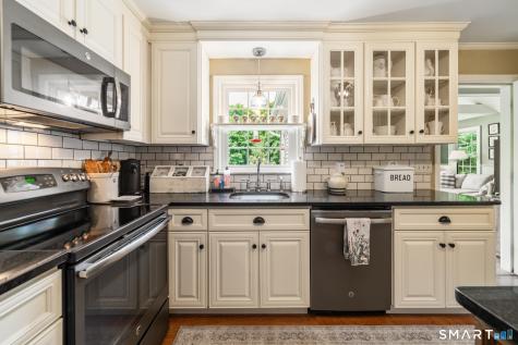 924 Roxbury Road Southbury CT 06488
