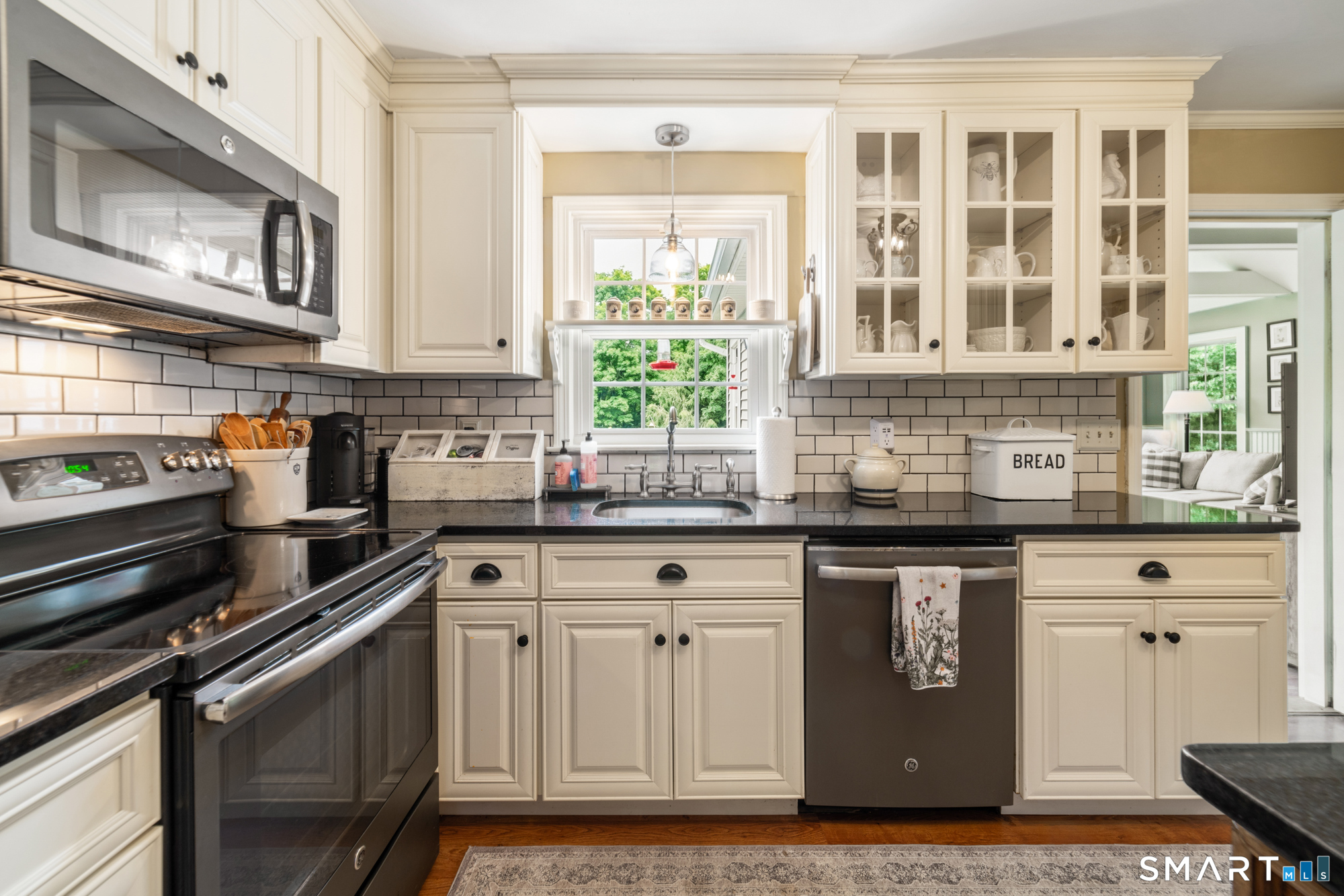 924 Roxbury Road Southbury CT 06488