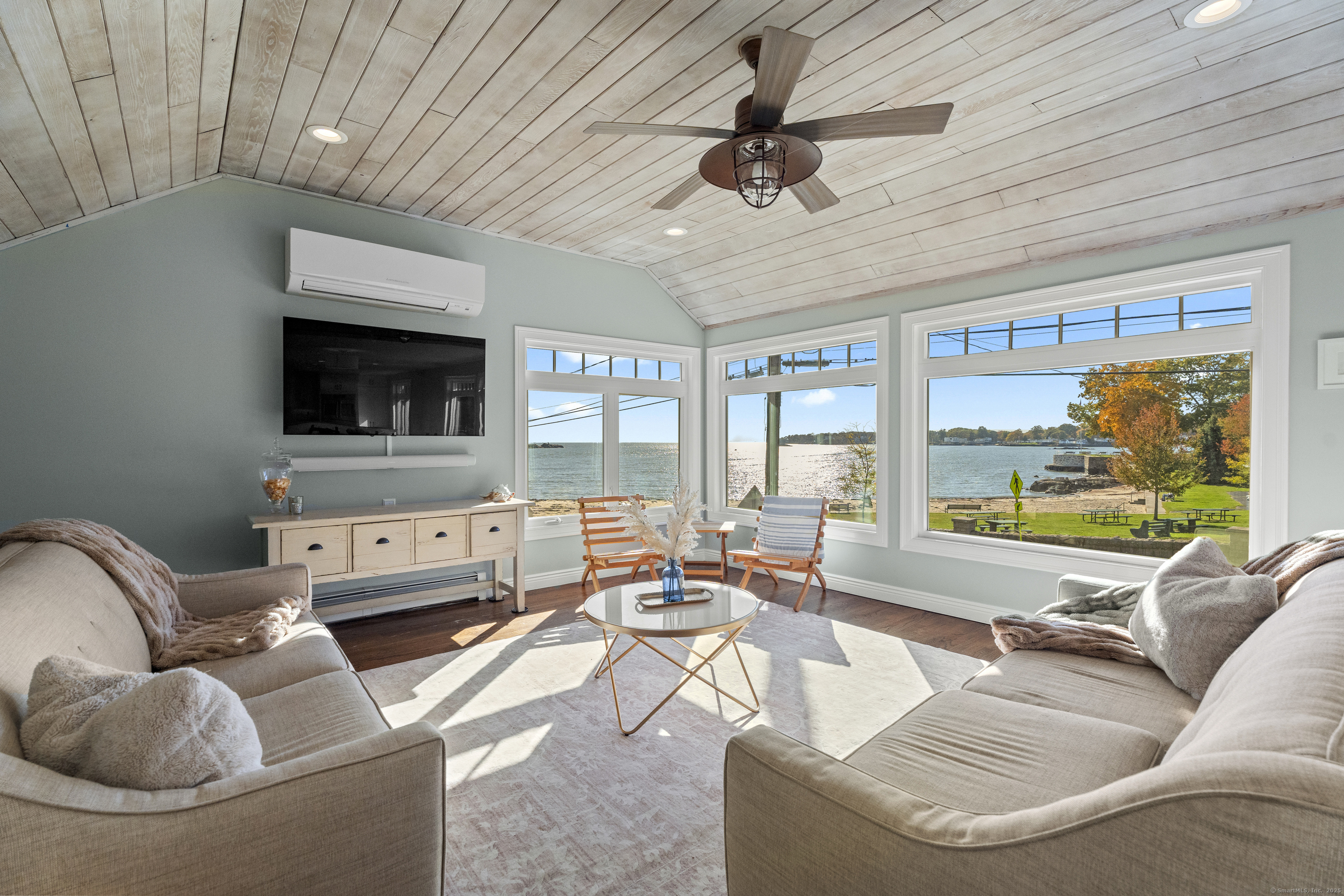 21 Harbor Street Branford CT 06405