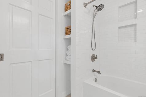 7 Old Black Point Road East Lyme CT 06357