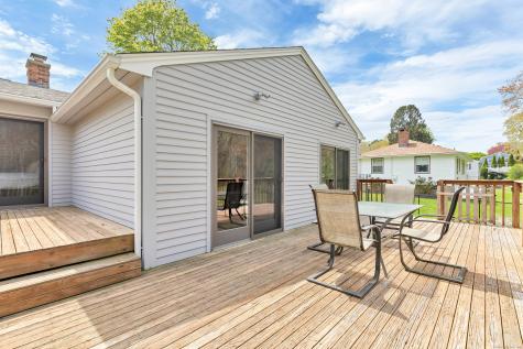 7 Old Black Point Road East Lyme CT 06357