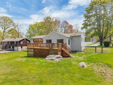 7 Old Black Point Road East Lyme CT 06357