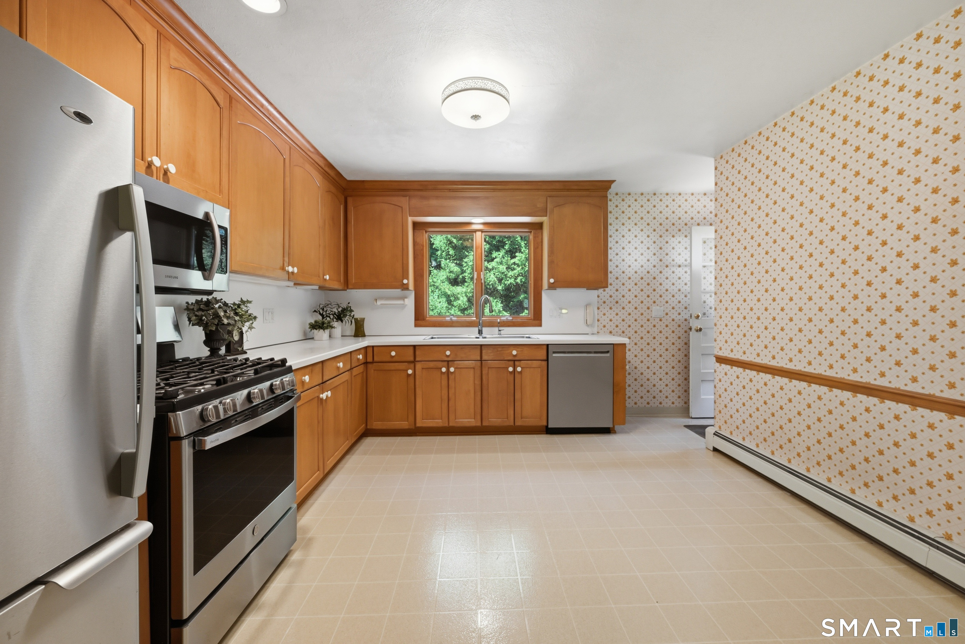 30 Maple Row Bethel CT 06801