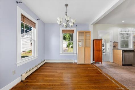 51 Thames Street New London CT 06320