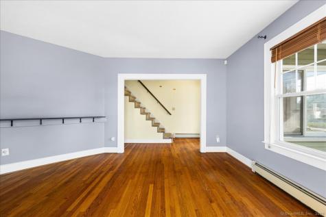 51 Thames Street New London CT 06320