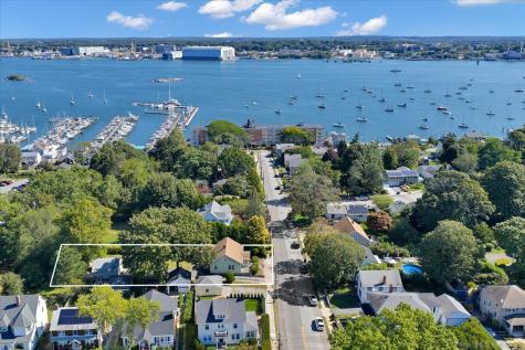 51 Thames Street New London CT 06320