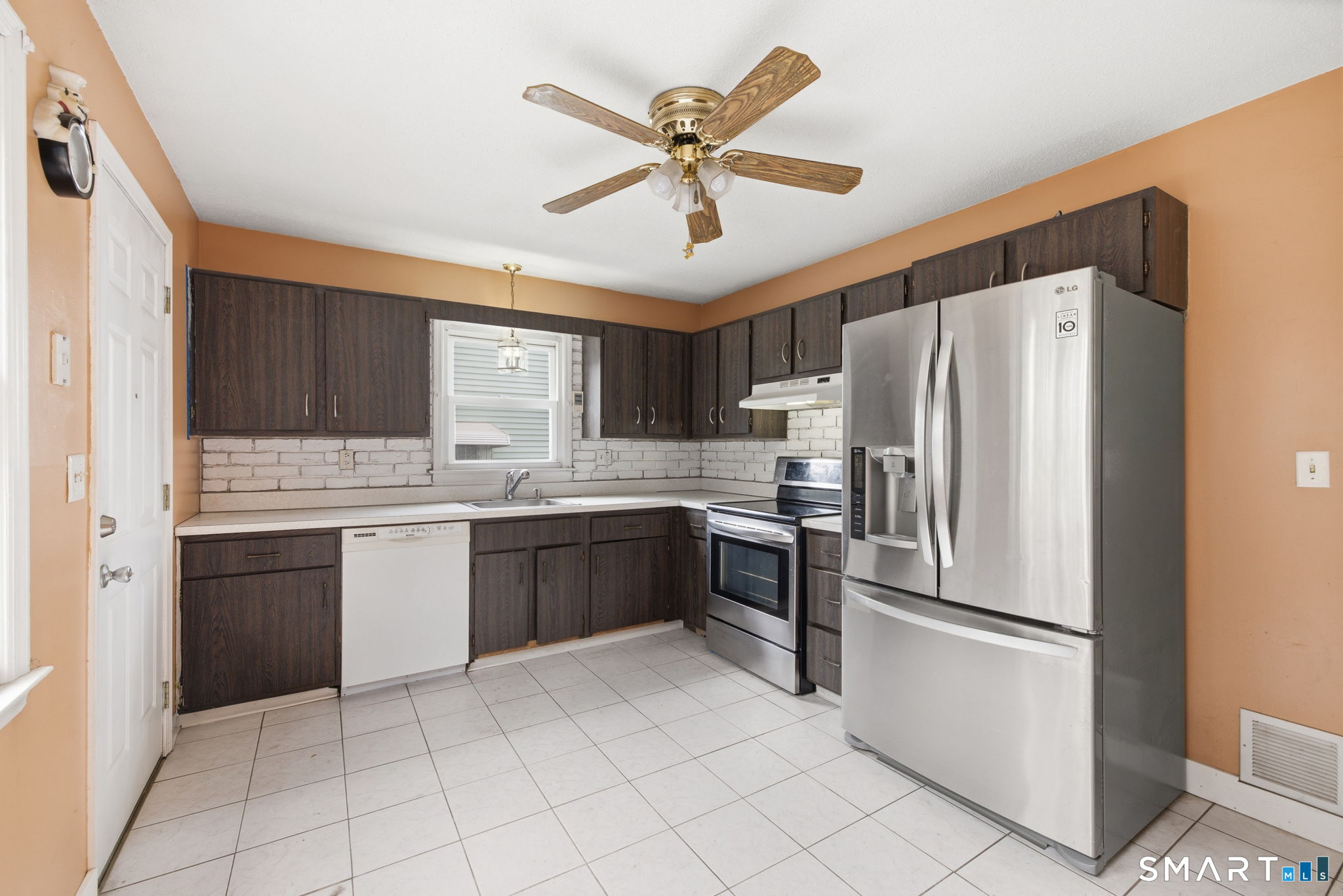 54 Horseshoe Drive Waterbury CT 06706