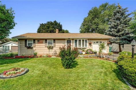 52 Village Circle Hamden CT 06514