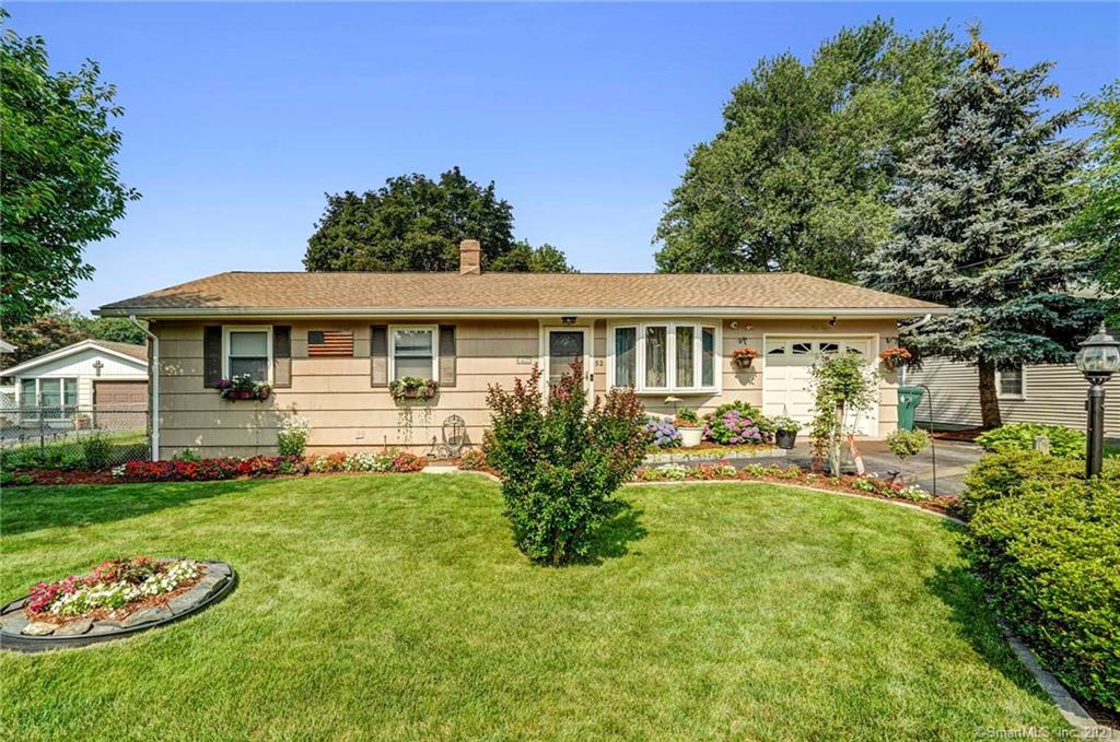 52 Village Circle Hamden CT 06514