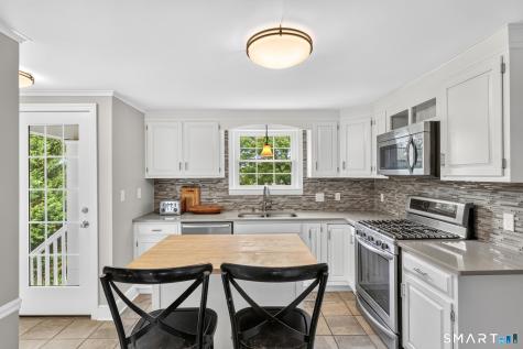 48 Wells Farm Drive Wethersfield CT 06109
