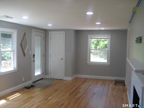 29 Barry Lane Simsbury CT 06070