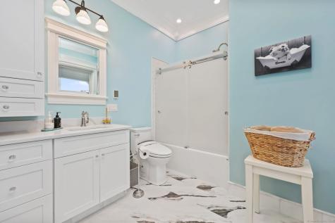 464 Park Boulevard Stratford CT 06615
