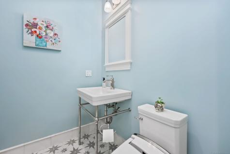464 Park Boulevard Stratford CT 06615