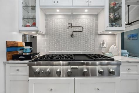 464 Park Boulevard Stratford CT 06615