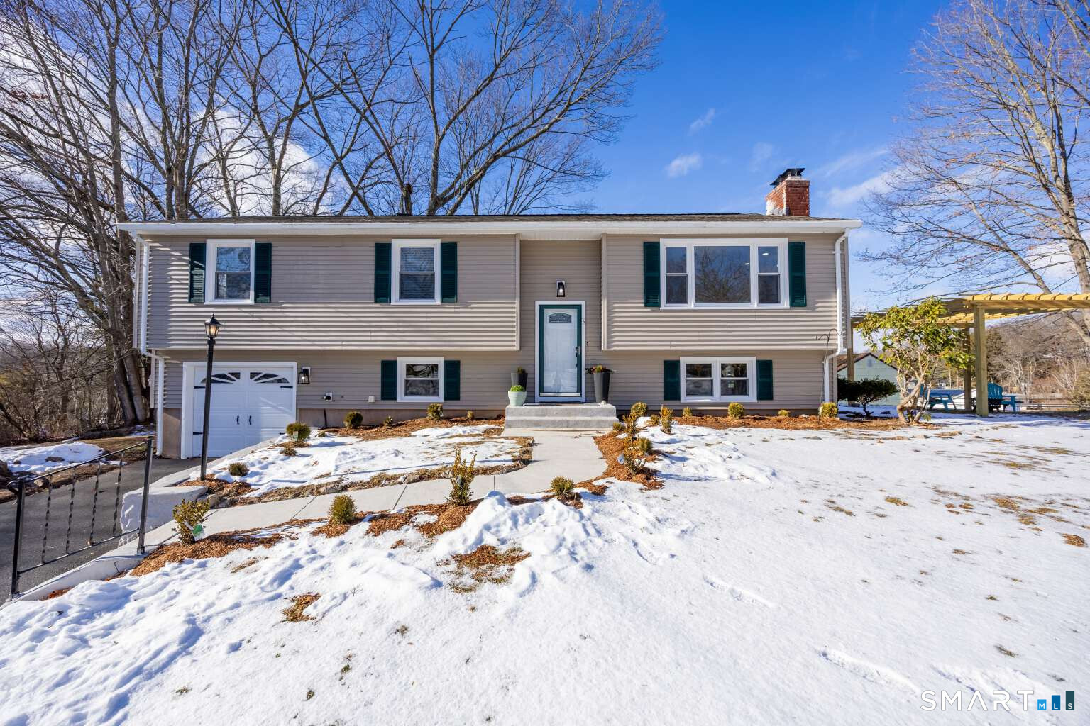 5 Briarwood Lane Branford CT 06405