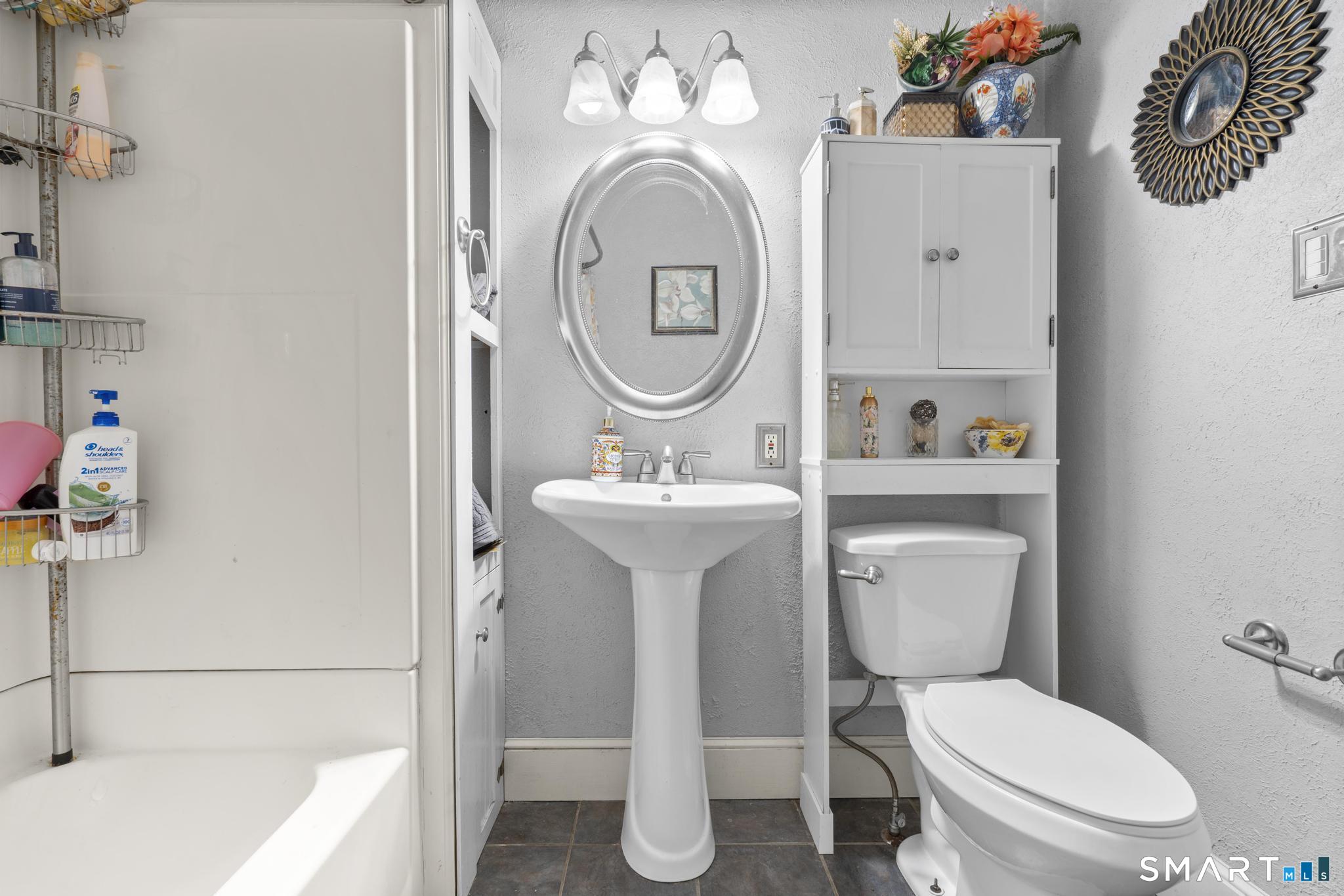 3 Anderson Street Manchester CT 06040