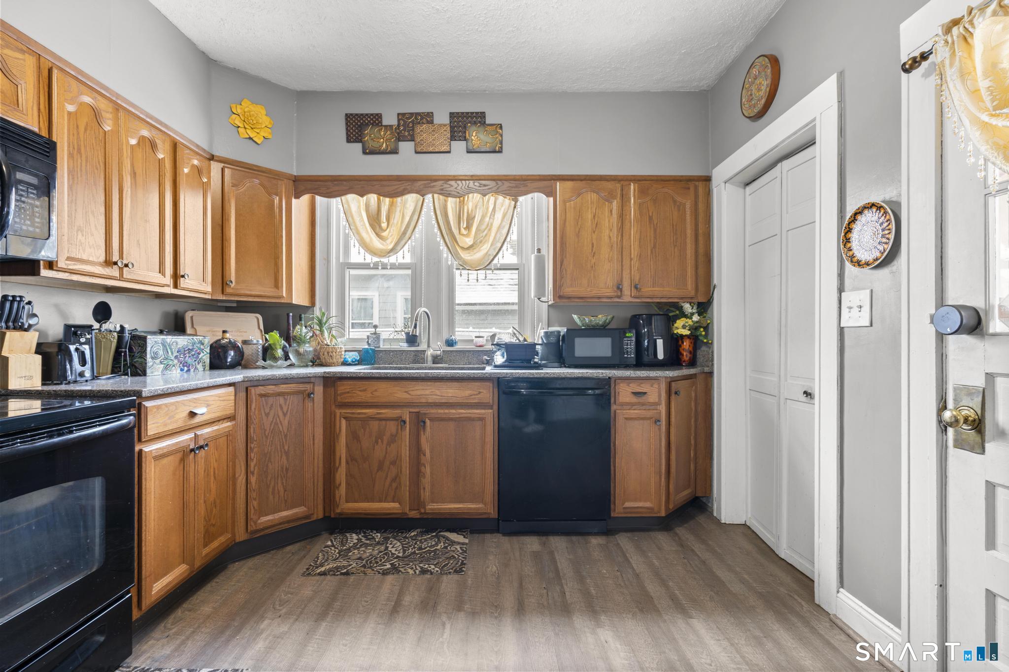 3 Anderson Street Manchester CT 06040