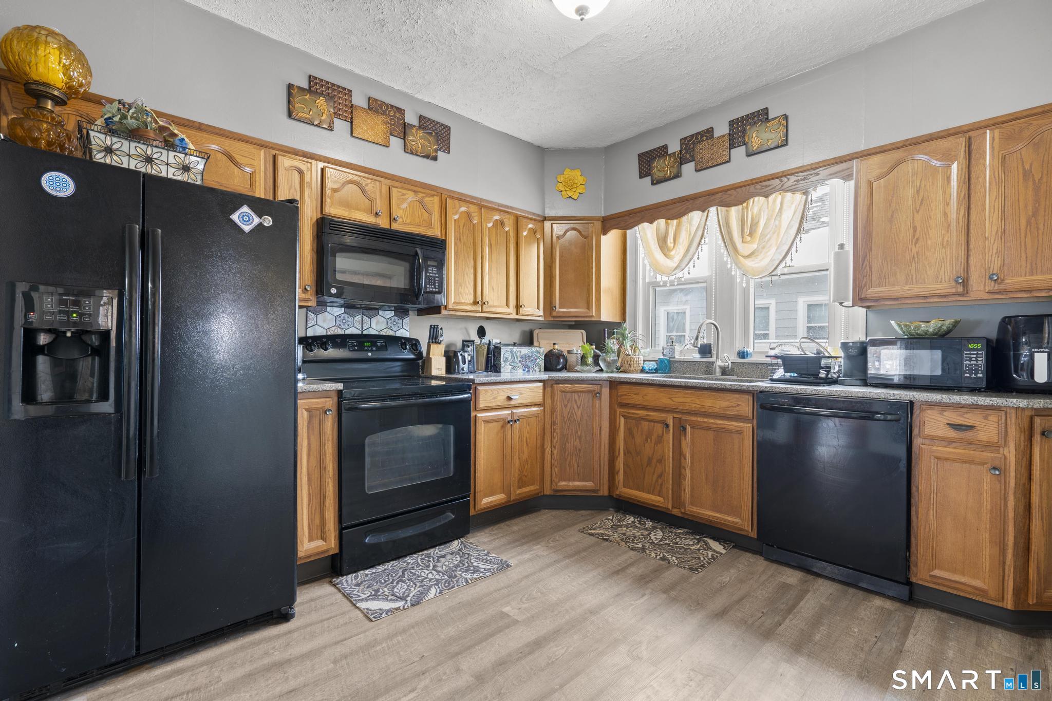 3 Anderson Street Manchester CT 06040