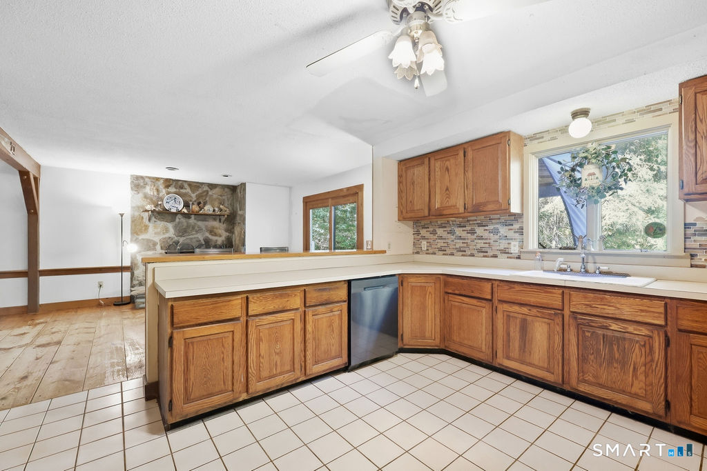 60 West Street Andover CT 06232